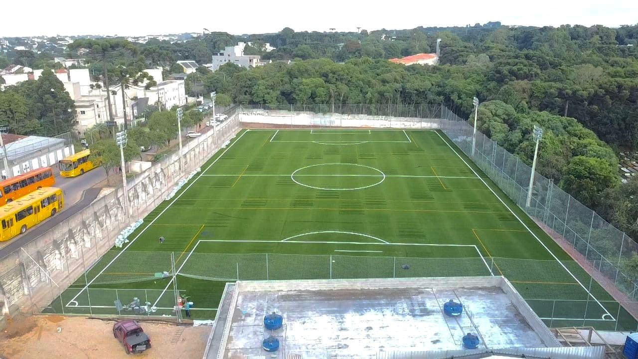 Instalação da grama: Aplicação do revestimento